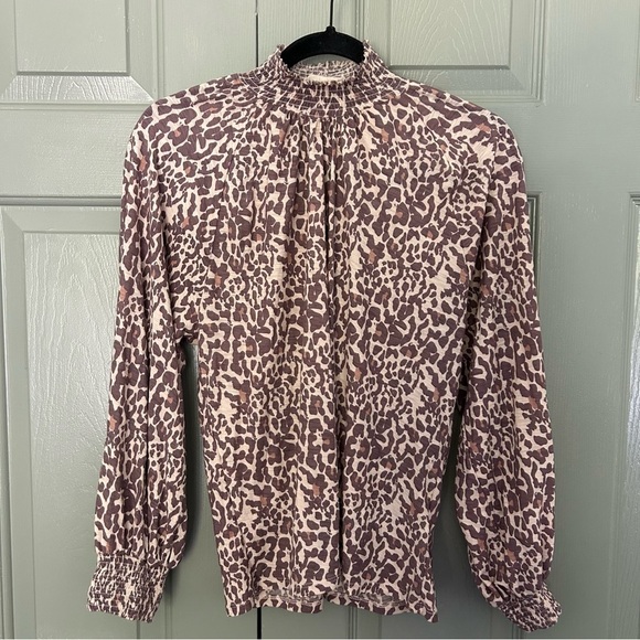 Nation LTD Melanie Smocked Peasant Tee Antique Leopard Animal Print - Picture 3 of 7